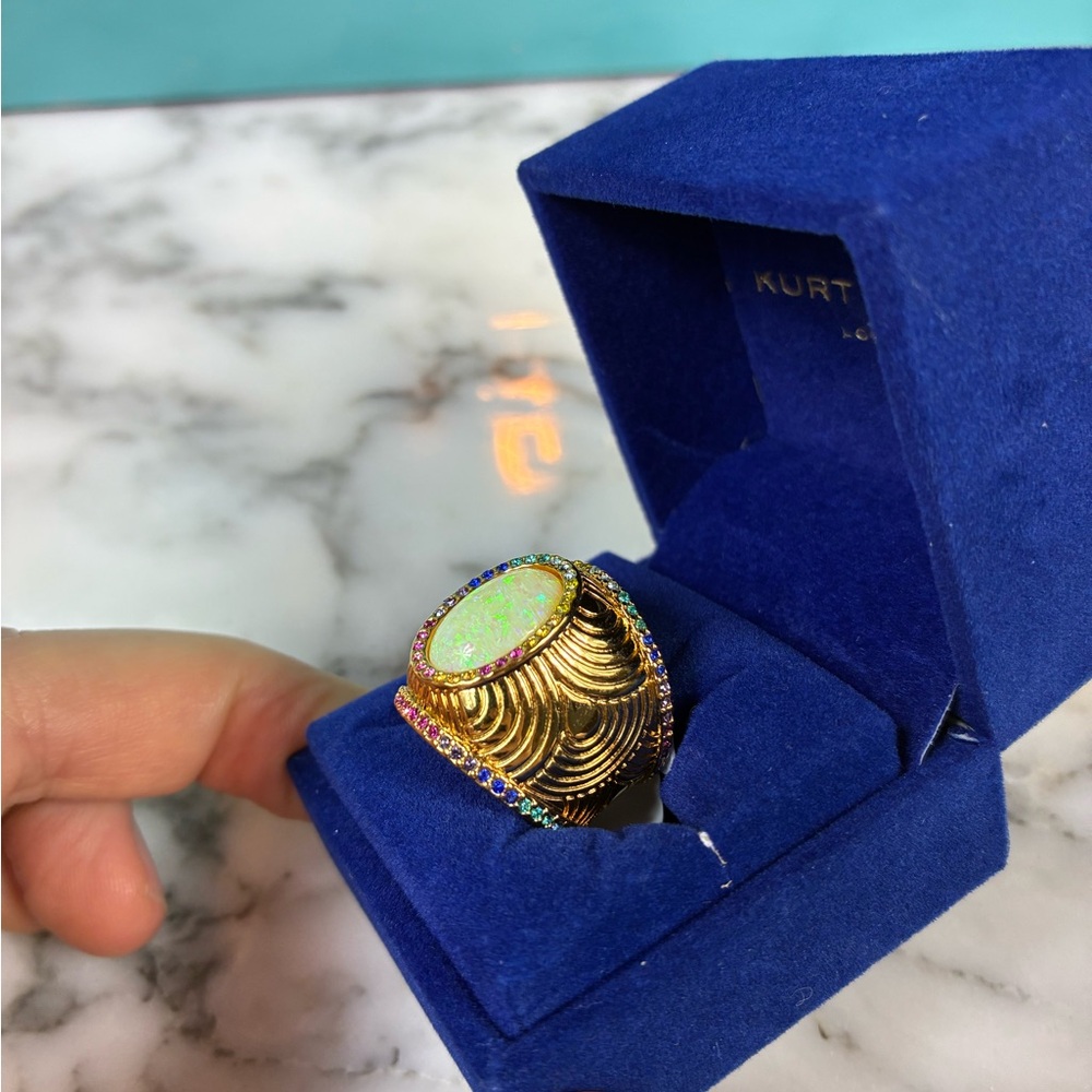 NIB Brand New Kurt Geiger London Opal & Pave Crystal Gold Cocktail Ring Size 7 - Picture 3 of 6